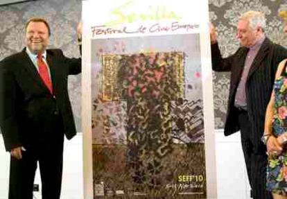 El alcalde de Sevilla y Peter Greenaway presentan el cartel del Festival de Cine Europeo de Sevilla.