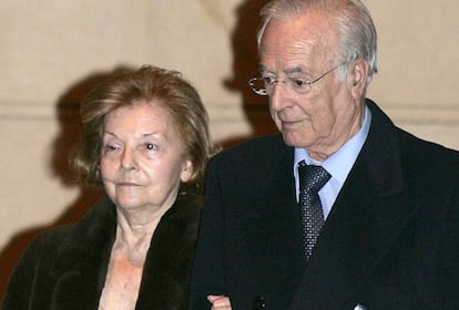 María Estela Martínez abandona la Audiencia Nacional, después de que el juez Juan del Olmo ordenara su libertad provisional, en enero de 2007.