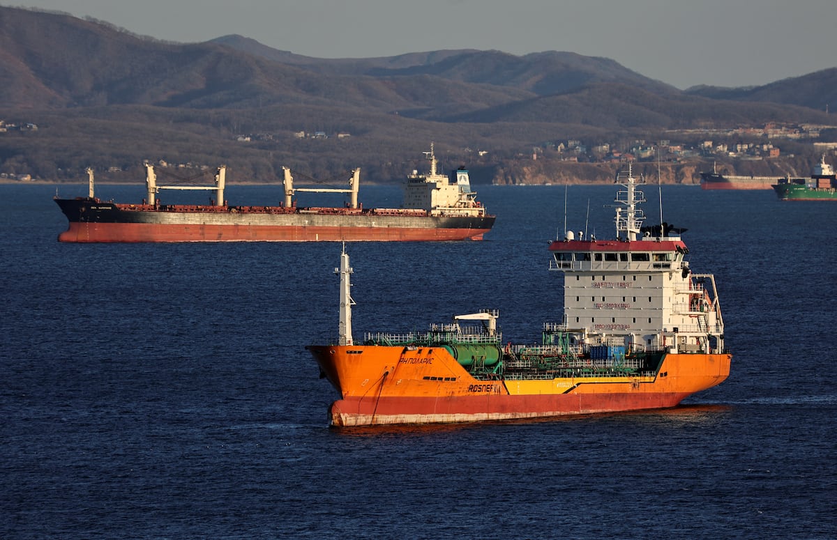 A disaster foretold: three years of old Russian oil tankers circulating around the world