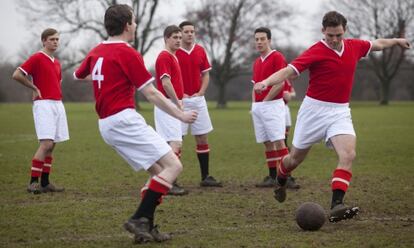 Duncan Edwards (Sam Claflin), en una imagen promocional de la película.