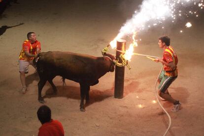 Los 'correbous' se celebran en otros sitios de Cataluña, como en Campredó (Tarragona).