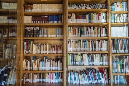 Part de la biblioteca de la Casa Museu Jacint Verdaguer a Folgueroles.