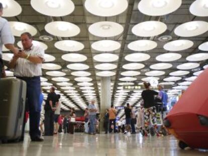 Área de llegadas de la T4 del aeropuerto Adolfo Suárez de Madrid.