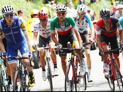 Contador, segundo por la izquierda, durante la novena etapa del Tour de Francia.