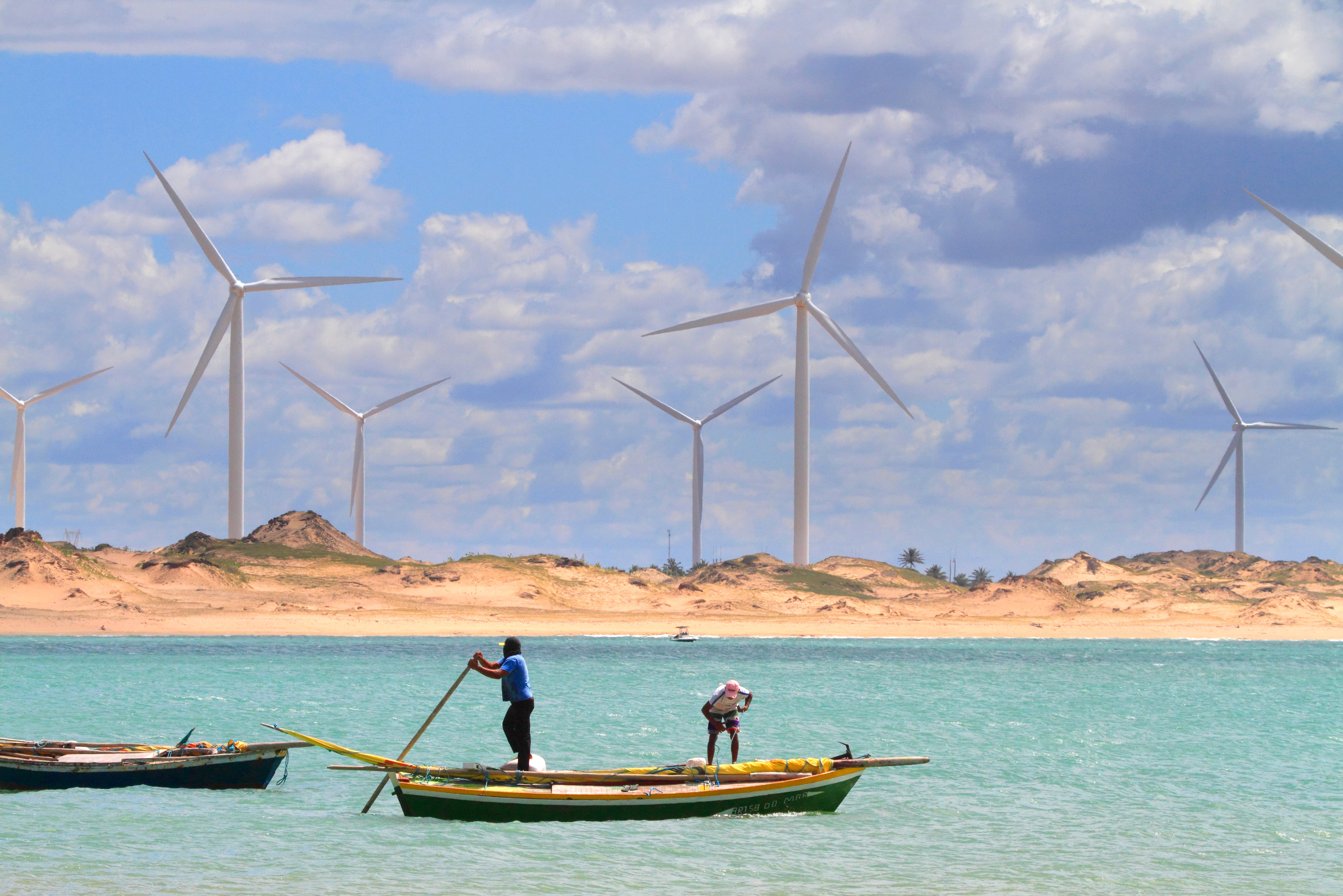 La urgencia de proteger los derechos humanos durante la transición energética