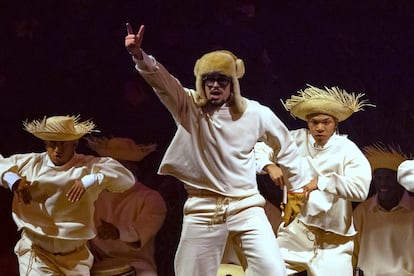 Bad Bunny durante el primero de sus 30 conciertos en San Juan.