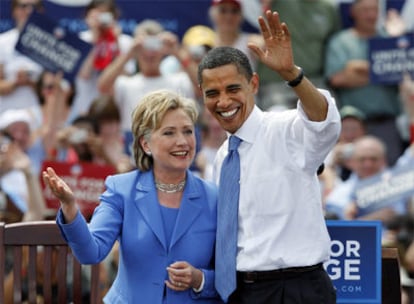 Hillary Clinton y Barack Obama, en la localidad de New Hampshire