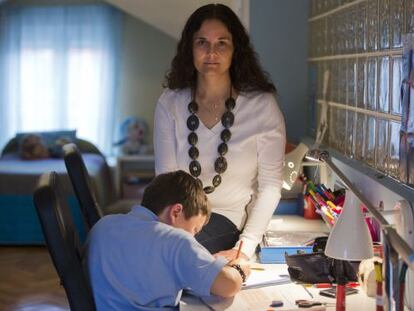 Eva Bailén with her 10-year-old son Diego.