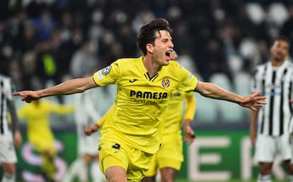 Pau Torres celebra el segundo tanto del Villarreal en el Juventus Stadium.