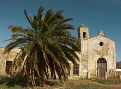 El cortijo del Fraile, por tierras de Níjar, en el Parque de Cabo de Gata