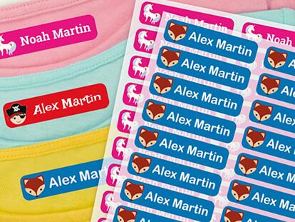 Las etiquetas con nombre para ropa 
y el material escolar se pueden personalizar al gusto. STIKETS.