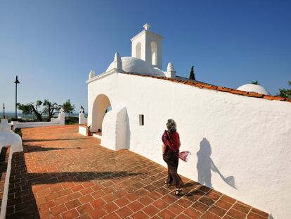 La capilla blanca de Nuestra Señora de Guadalupe, en Serpa (Portugal).