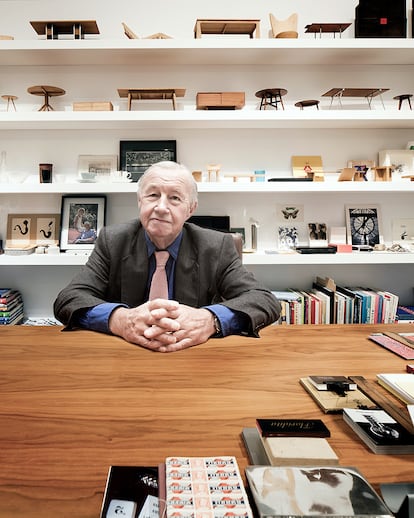 Terence Conran en su estudio en 2011.
