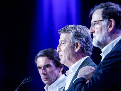 Aznar, Feijóo y Rajoy, en el congreso del PP, este viernes.