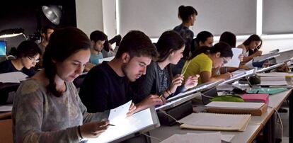 Clase de Diseño y Tecnologías Creativas de la Universidad Politécnica de Valencia.