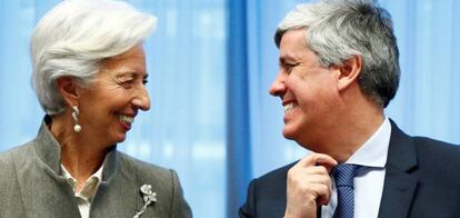 El presidente del Eurogrupo, Mário Centeno, junto a la presidenta del BCE, Christine Lagarde, en Bruselas.