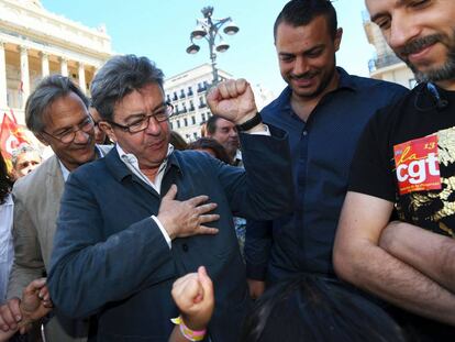 El l&iacute;der izquierdista Jean-Luc M&eacute;lenchon en campa&ntilde;a en Marsella