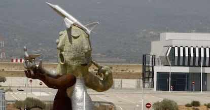 Una imagen de la entrada al aeropuerto de Castell&oacute;n.