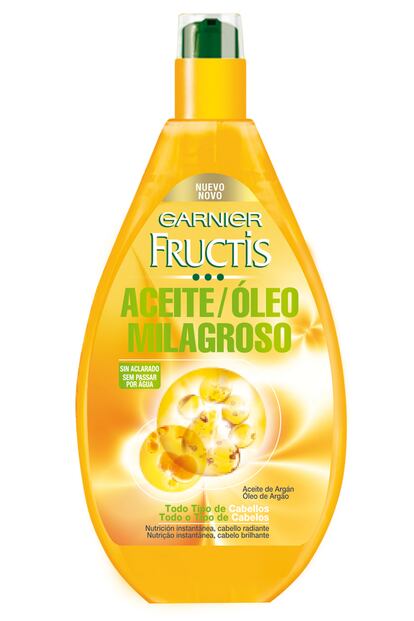 El final de las vacaciones es el momento en que más necesario se hace reparar los estragos del mar, el sol y el cloro en el cabello. Para ello ha lanzado Garnier su El final de las vacaciones es el momento en que más necesario se hace reparar los estragos del mar, el sol y el cloro en el cabello. Para ello ha lanzado Garnier su nueva gama Nutri Repair 3, creada para reparar y renovar la salud y el aspecto del pelo seco y dañado. En ella destaca el Aceite Milagroso que contiene aceite de argán, una verdadera cura para el cabello dañado. Se aplica directamente en seco y al momento se nota su acción suavizante, aporta brillo y sedosidad. Se puede aplicar tantas veces como se quiera, antes o después de lavar, y cuesta 7,95 euros.