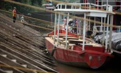 Imagen general del puerto fluvial hoy en San José del Guaviare, al oriente de Colombia, donde se realizó hoy el último día del Foro Regional sobre la Solución al Problema de las Drogas Ilícitas.