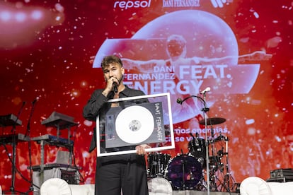 Dani Fernández agradece su doble disco de platino durante el evento Dani Fernández Feat. Energy.