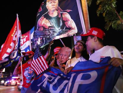 Simpatizantes de Donald Trump se manifiestan en Florida el pasado martes, el día de las elecciones en Estados Unidos.