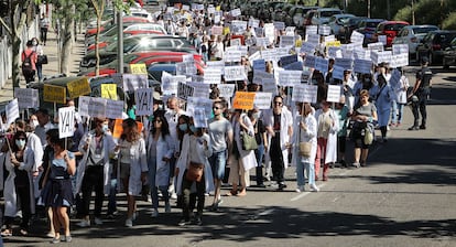 Protesta de los sanitarios para reclamar menos precariedad y temporalidad en sus puestos de trabajo, el pasado mayo en Madrid.