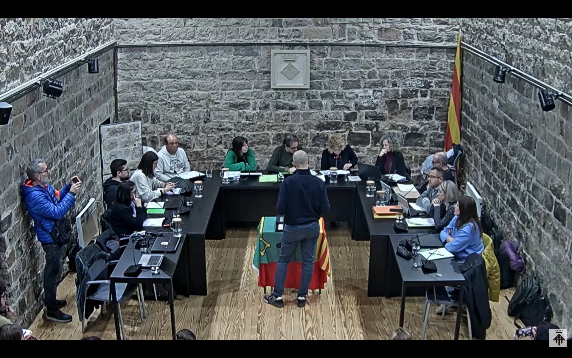 Detenido un activista que protestaba contra la toma de posesión de un concejal de Aliança en Santpedor