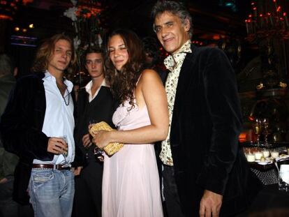 Andrea Casiraghi, Pierre Casiraghi, Tatiana Santo Domingo y su padre, Julio Mario Santo Domingo, en una imagen de 2006.