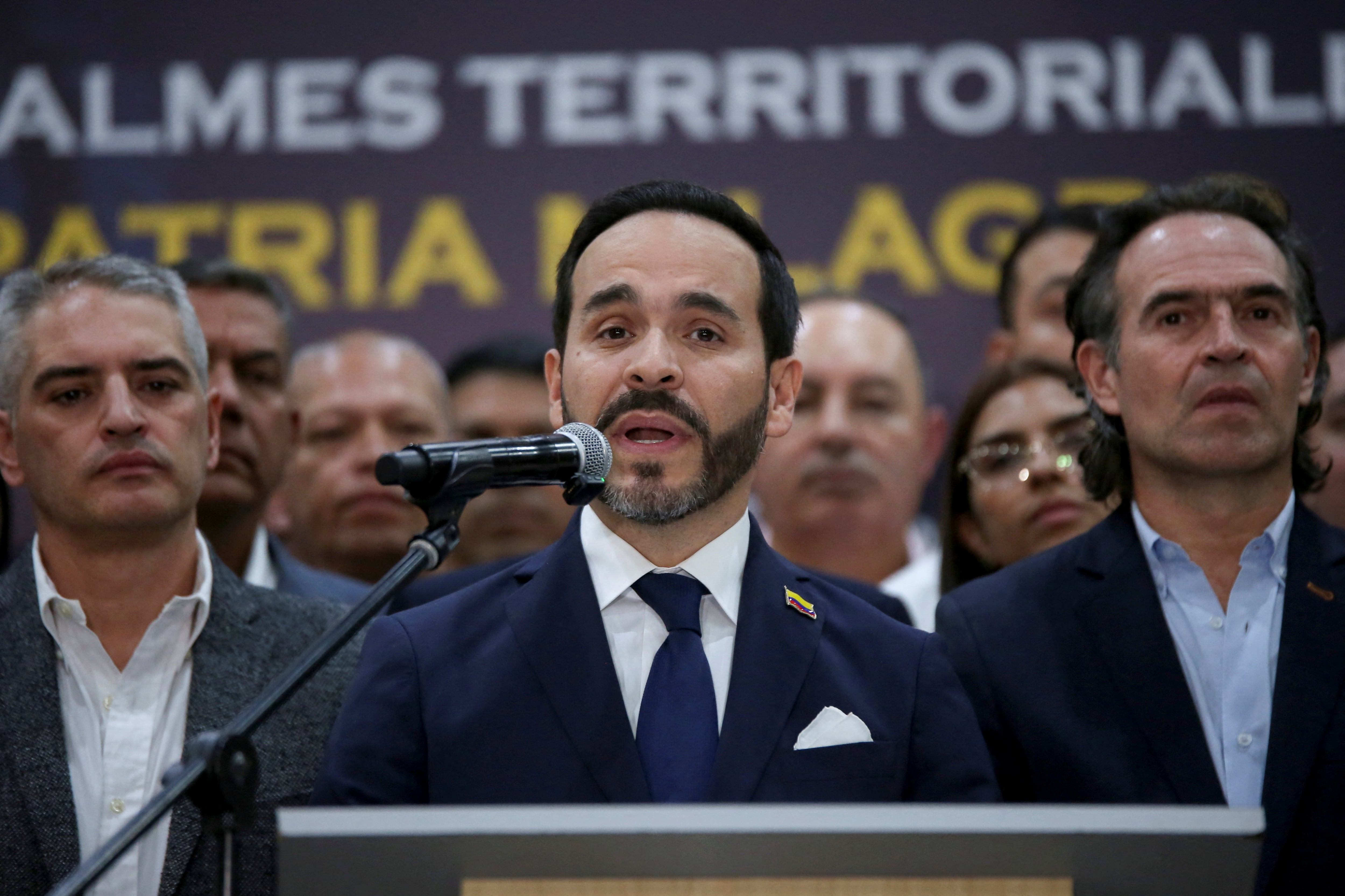 El primer tropiezo diplomático de Abelardo de la Espriella: una decena de países fueron invitados a última hora a su investidura