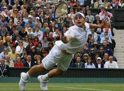 Roddick, en su partido con el tailandés Udomchoke.