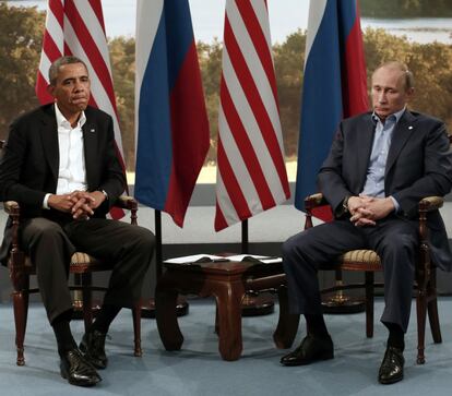 U.S. President Barack Obama (L) meets with Russian President Vladimir Putin during the G8 Summit at Lough Erne in Enniskillen, Northern Ireland June 17, 2013.