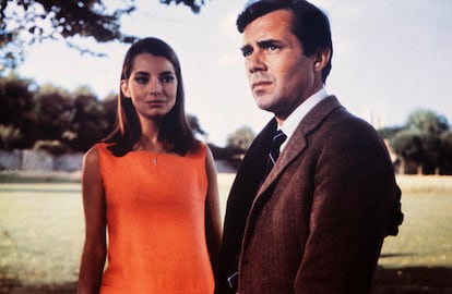 Jacqueline Sassard y Dirk Bogarde, en un fotograma de 'Accidente' (1967), de Joseph Losey.