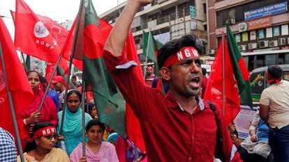 Manifestação de trabalhadores em Bangladesh nesta quarta-feira 