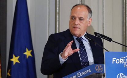 Tebas, durante un acto.