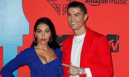 Cristiano Ronaldo y Georgina Rodríguez en la alfombra roja de los MTV EMA celebrados el 3 de noviembre en Sevilla.