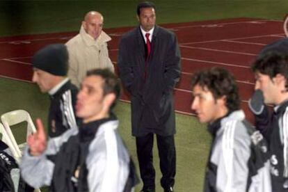 Luxemburgo, acompañado de Sacchi, al término del entrenamiento del  Real Madrid.