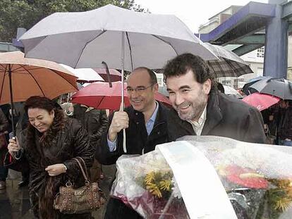 Olalla Davila, Francisco Jorquera y Anxo Quintana, ayer en Rianxo en el homenaje a Castelao.