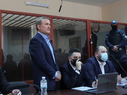 El oligarca prorruso ucranio Viktor Medvedchuk, durante el juicio al que fue sometido en Kiev, en mayo de 2021.