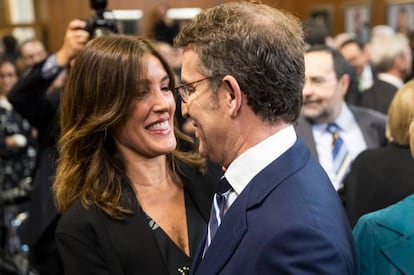 Núñez Feijóo, con su pareja Eva Cárdenas.