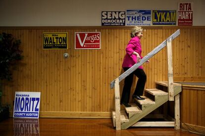 La candidata demócrata, Hillary Clinton, en un acto de campaña en Davenport, en el Estado de Iowa, el 23 de enero de 2016.