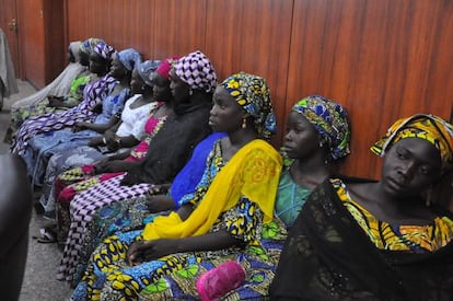 Algunas de las jóvenes que consiguieron escapar del grupo radical Boko Haram.