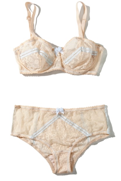 Sujetador (42,80 €) y braguita (22 €) de Guess Underwear.