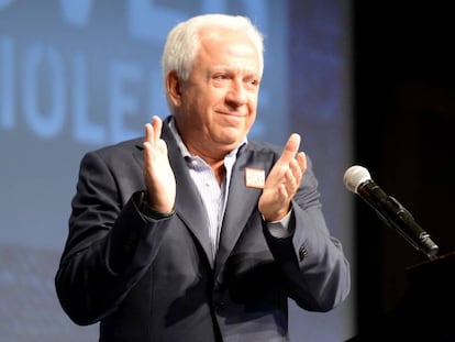 Paul Marciano durante la celebración del 15 aniversario de la marca en Los Angeles.