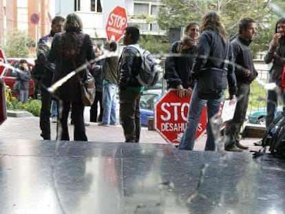 Protesta contra un desahucio en Ciutat Meridiana, en diciembre pasado. 