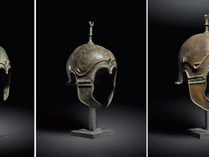 Tres de los cascos de bronce de origen supuestamente celt&iacute;bero subastados en Christie&#039;s el 25/10/2012.