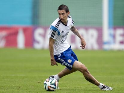 Di Mar&iacute;a, en un entrenamiento con Argentina.