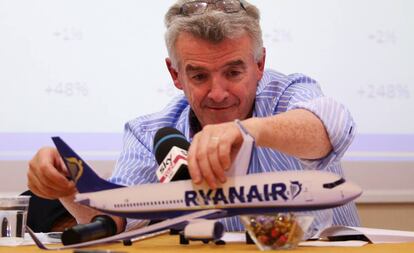 El consejero delegado de Ryanair, Michael O'Leary, esta mañana durante una rueda de prensa en Roma (Italia).