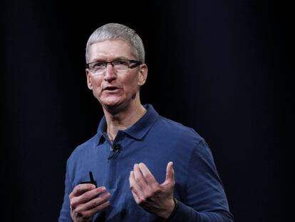 Tim Cook.