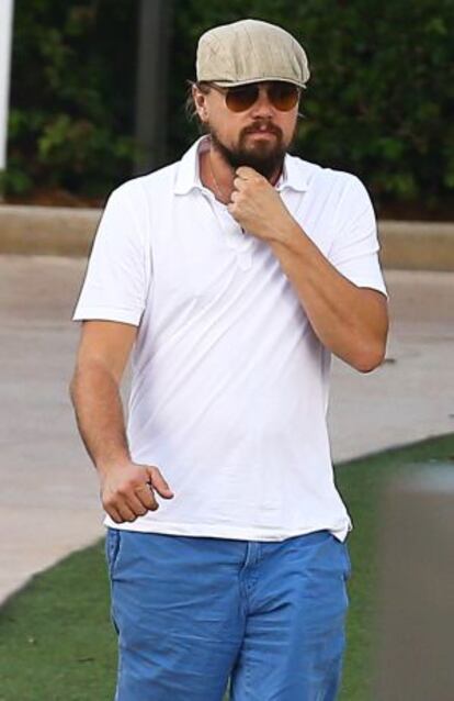 Leonardo DiCaprio paseando por las calles de Miami.